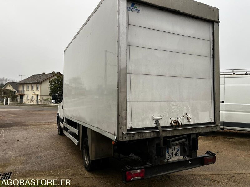 Iveco 35c13 frigorifique 185000km 2013 - Komercauto refrižerators: foto 3 Iveco 35c13 frigorifique 185000km 2013 - Komercauto refrižerators: foto 3