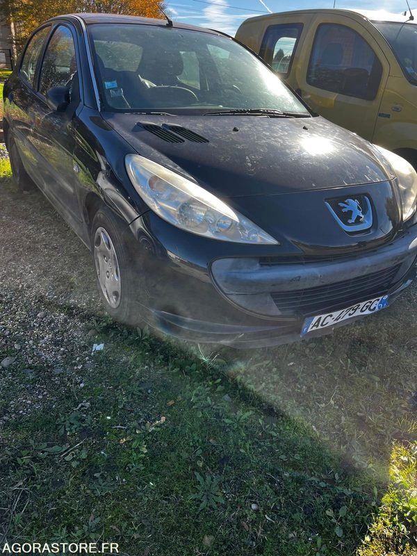 Peugeot 206+ 1.4 hdi 2009 185000km - Vieglā automašīna: foto 1 Peugeot 206+ 1.4 hdi 2009 185000km - Vieglā automašīna: foto 1