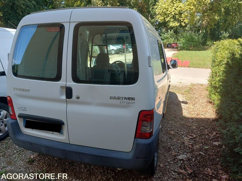 Peugeot partner 2 places - Mazs furgons: foto 3 Peugeot partner 2 places - Mazs furgons: foto 3