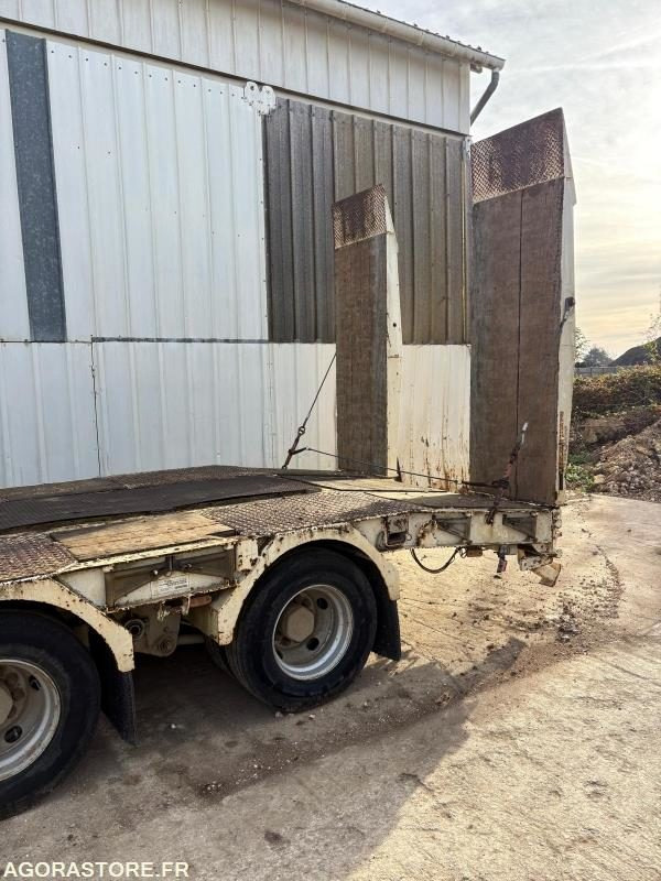 Porte engins ROBUSTE KAISER - 2010 - plancher neuf - Piekabe zema profila platforma: foto 1 Porte engins ROBUSTE KAISER - 2010 - plancher neuf - Piekabe zema profila platforma: foto 1