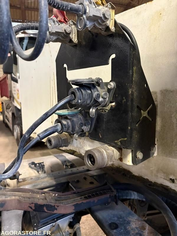 Porte engins ROBUSTE KAISER - 2010 - plancher neuf - Piekabe zema profila platforma: foto 5 Porte engins ROBUSTE KAISER - 2010 - plancher neuf - Piekabe zema profila platforma: foto 5