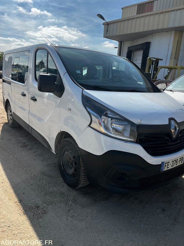 Renault trafic 1.6dci 6places 2019 291000km - Mazs furgons: foto 1 Renault trafic 1.6dci 6places 2019 291000km - Mazs furgons: foto 1