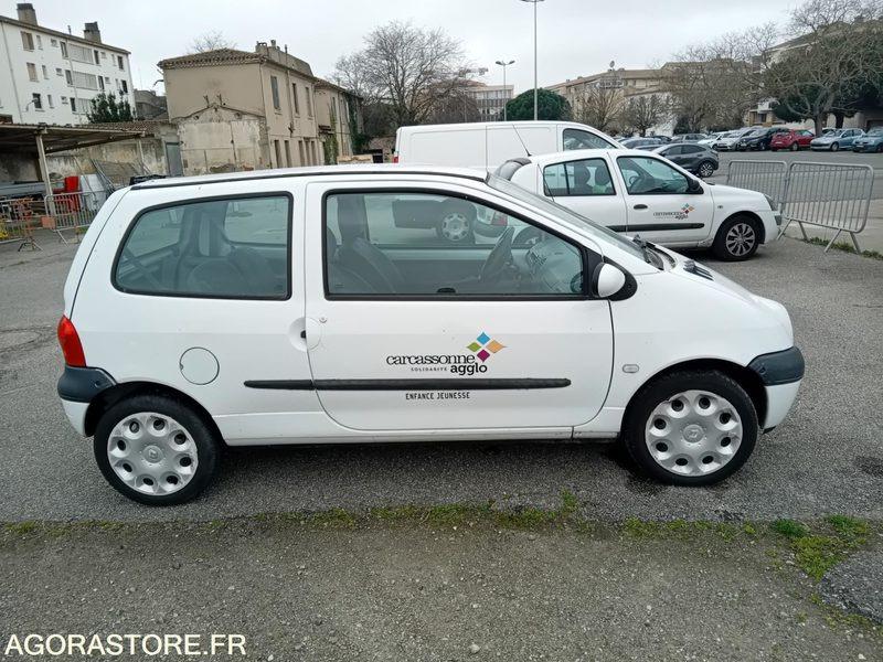 Renault twingo 95587 kms 2006 AY382JZ - Vieglā automašīna: foto 4 Renault twingo 95587 kms 2006 AY382JZ - Vieglā automašīna: foto 4