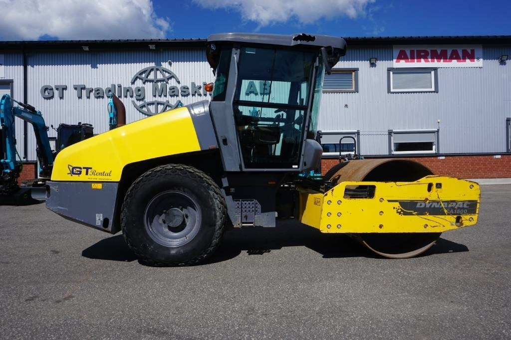 Atlas Copco Dynapac CA 1500 - Vibrorullis: foto 1 Atlas Copco Dynapac CA 1500 - Vibrorullis: foto 1