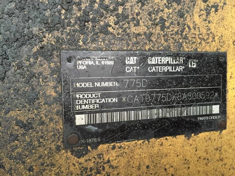 CAT 775 D - Karjeru pašizgāzējs: foto 4 CAT 775 D - Karjeru pašizgāzējs: foto 4