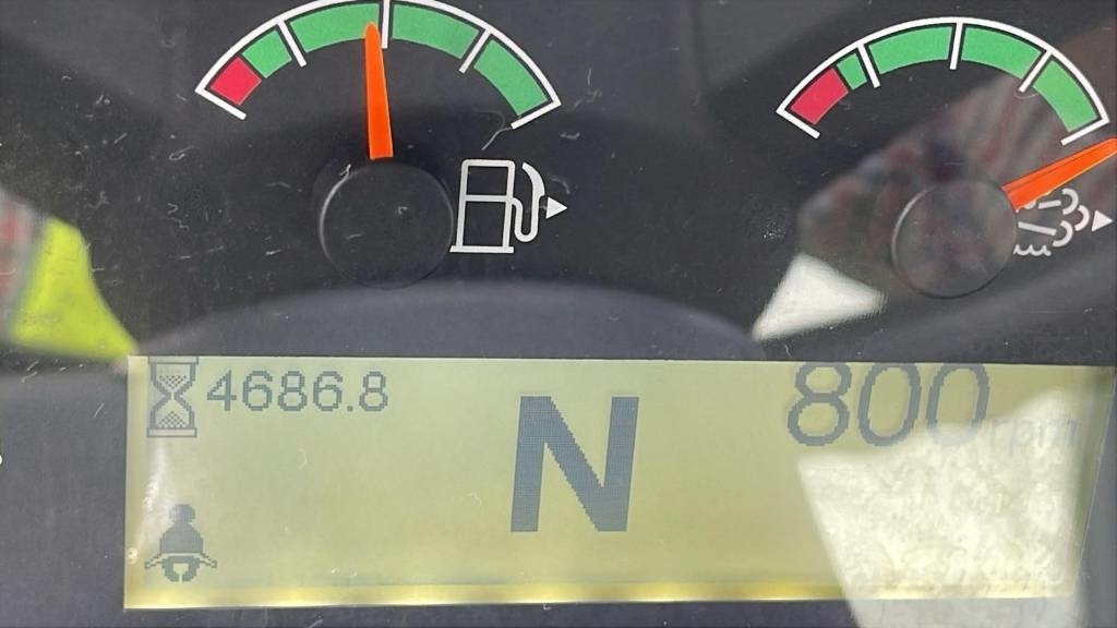 CAT 938M - Riteņu iekrāvējs: foto 5 CAT 938M - Riteņu iekrāvējs: foto 5