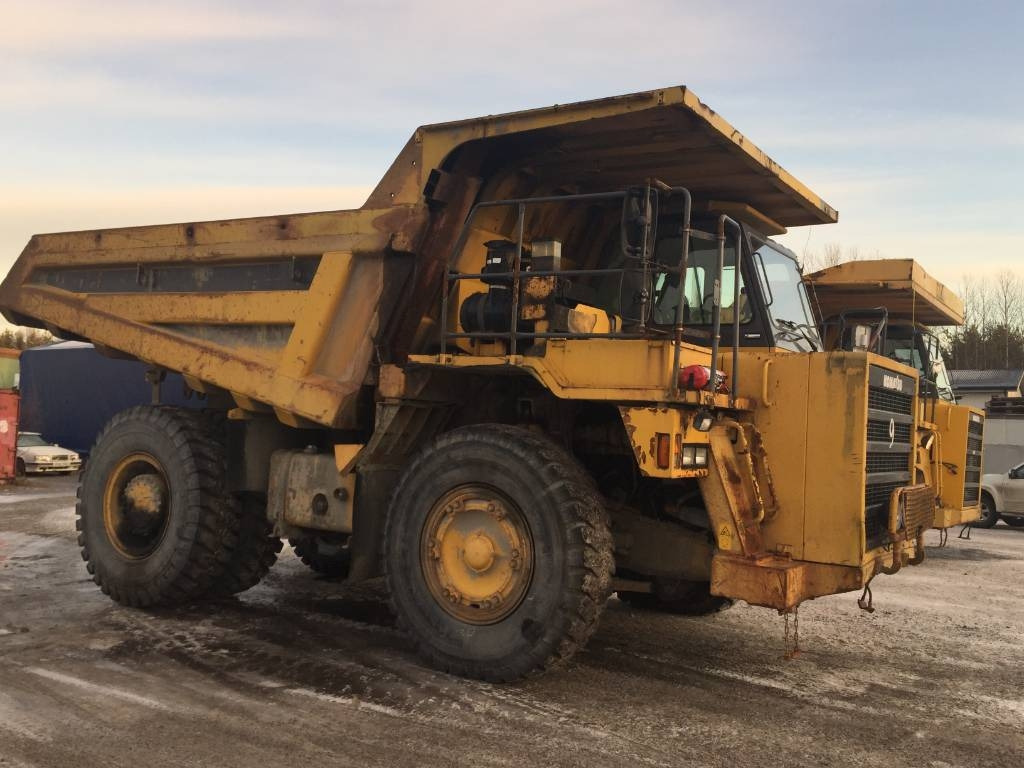 Komatsu HD 405-6 - Karjeru pašizgāzējs: foto 1 Komatsu HD 405-6 - Karjeru pašizgāzējs: foto 1