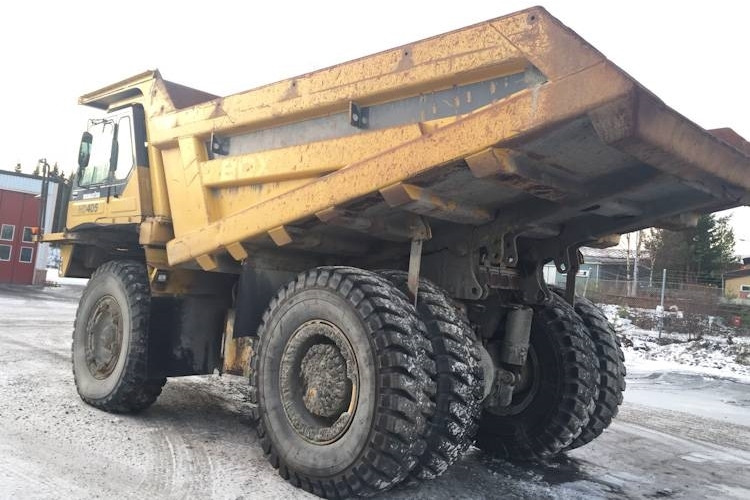 Komatsu HD405-6 - Karjeru pašizgāzējs: foto 2 Komatsu HD405-6 - Karjeru pašizgāzējs: foto 2