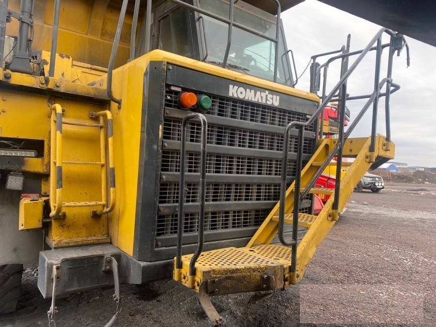 Komatsu HD405-7 - Karjeru pašizgāzējs: foto 4 Komatsu HD405-7 - Karjeru pašizgāzējs: foto 4