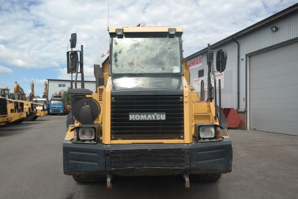 Komatsu HM 300-2 - Artikulētias pašizgāzējs: foto 2 Komatsu HM 300-2 - Artikulētias pašizgāzējs: foto 2