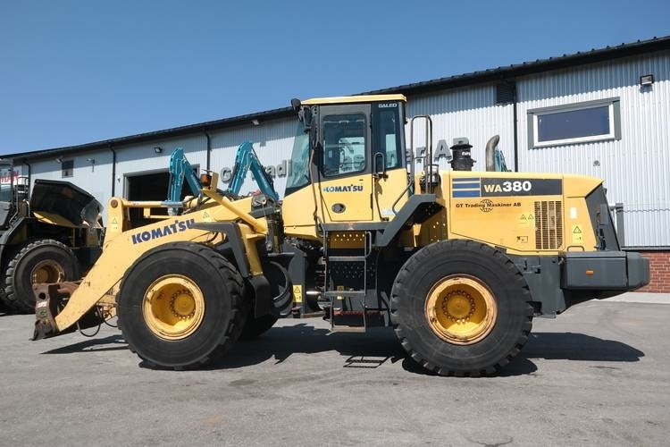Komatsu WA 380-5-H - Riteņu iekrāvējs: foto 4 Komatsu WA 380-5-H - Riteņu iekrāvējs: foto 4