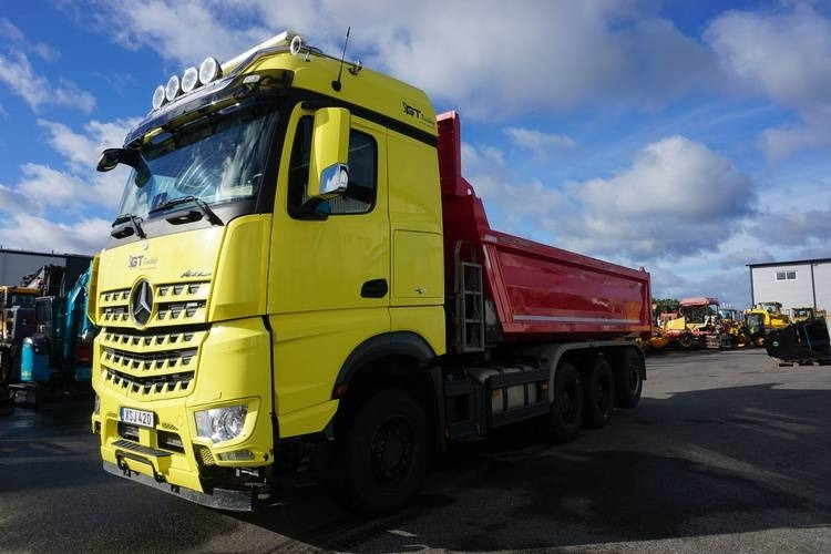 Mercedes-Benz Arocs  - Kravas automašīna pašizgāzējs: foto 1 Mercedes-Benz Arocs  - Kravas automašīna pašizgāzējs: foto 1
