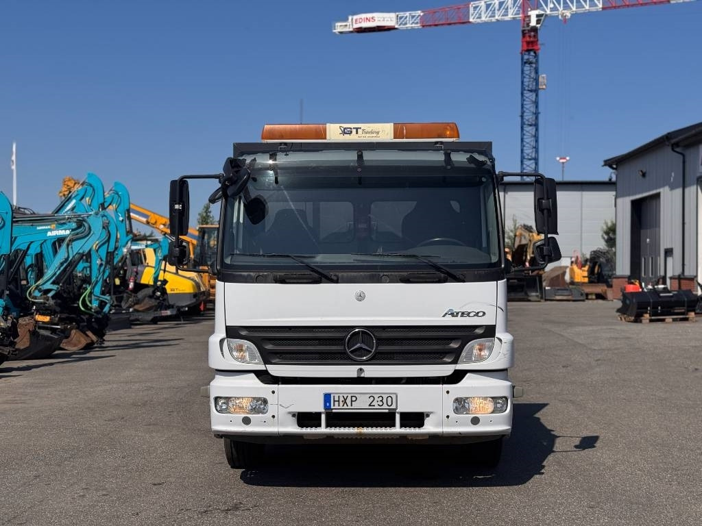 Mercedes-Benz Atego 1524 L 4X2 Växlare Pallift - Kravas automašīna ar slēgto virsbūvi: foto 2 Mercedes-Benz Atego 1524 L 4X2 Växlare Pallift - Kravas automašīna ar slēgto virsbūvi: foto 2