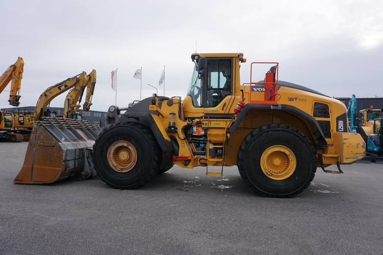 Volvo L250H - Riteņu iekrāvējs: foto 1 Volvo L250H - Riteņu iekrāvējs: foto 1