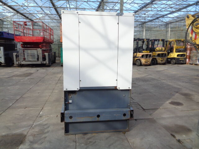 Diversen 30 KVA Aggreko 30 KVA - Elektroģenerators: foto 2 Diversen 30 KVA Aggreko 30 KVA - Elektroģenerators: foto 2
