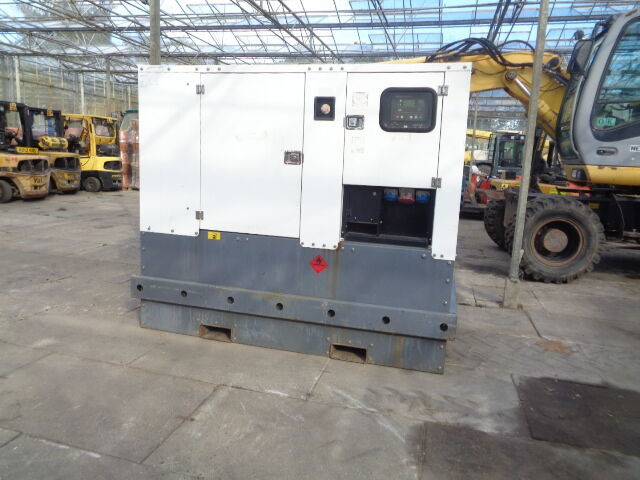 Diversen 30 KVA Aggreko 30 KVA - Elektroģenerators: foto 5 Diversen 30 KVA Aggreko 30 KVA - Elektroģenerators: foto 5