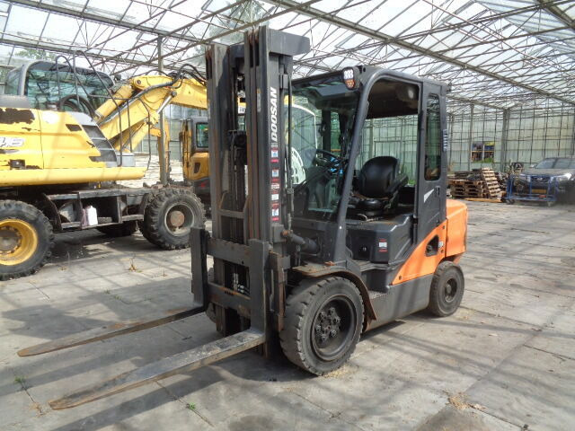 Autokrāvējs Doosan D35C-7: foto 16