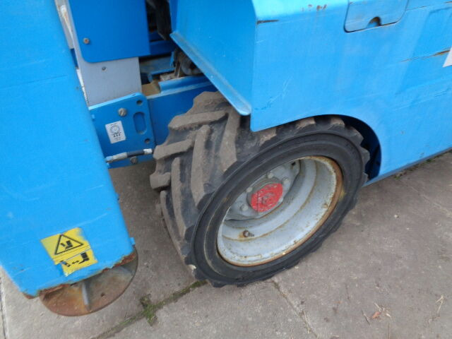 Genie GS2668 - Šķērveida pacēlājs: foto 4 Genie GS2668 - Šķērveida pacēlājs: foto 4