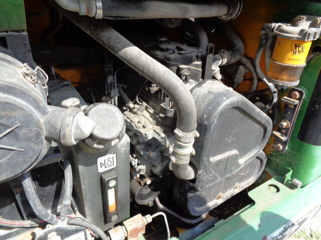 Kompaktiekrāvējs JCB 135 R: foto 6