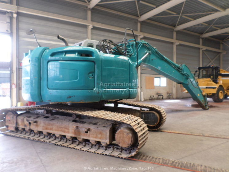 New Holland Kobelco Kobelco E 235 BSR-2 E 235 BSR-2 - Kāpurķēžu ekskavators: foto 3 New Holland Kobelco Kobelco E 235 BSR-2 E 235 BSR-2 - Kāpurķēžu ekskavators: foto 3