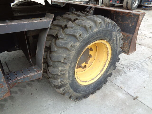 New Holland MH 4.6 - Riteņu ekskavators: foto 5 New Holland MH 4.6 - Riteņu ekskavators: foto 5