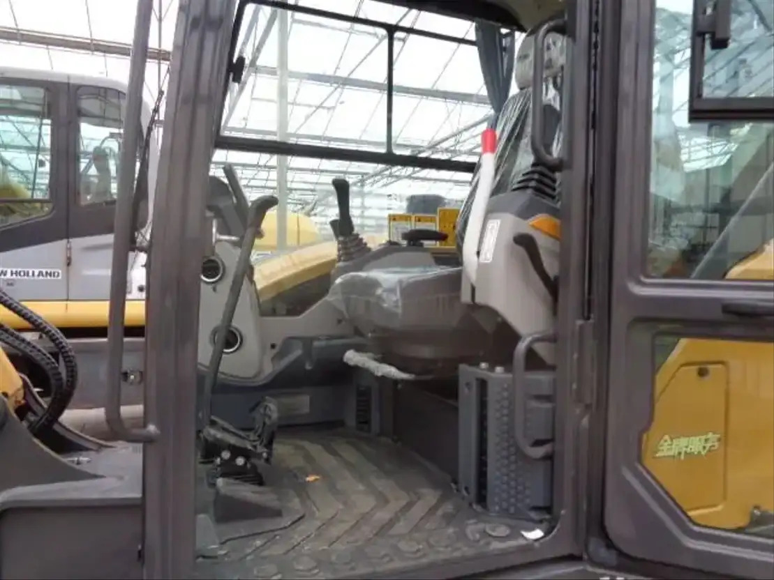XCMG XE55GA - Kāpurķēžu ekskavators: foto 4 XCMG XE55GA - Kāpurķēžu ekskavators: foto 4