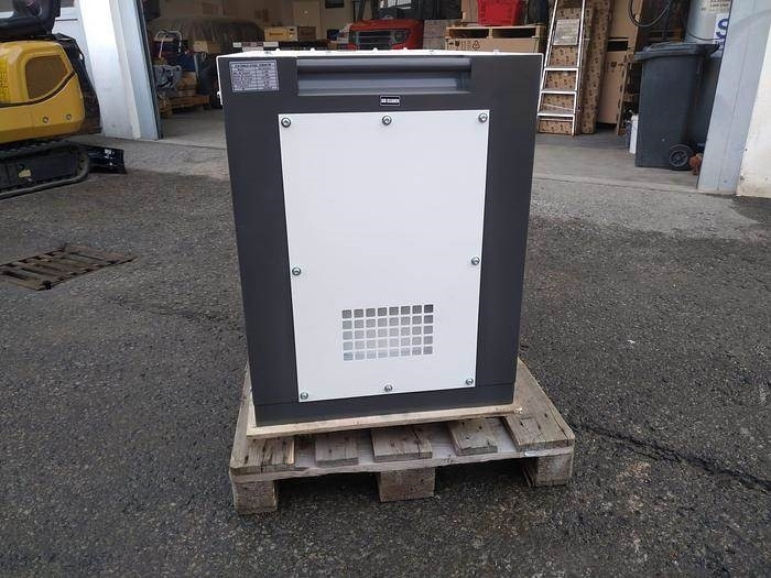Ashita DG 12000 SE3 - Elektroģenerators: foto 4 Ashita DG 12000 SE3 - Elektroģenerators: foto 4