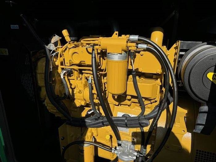 CAT DE65E3  - Elektroģenerators: foto 4 CAT DE65E3  - Elektroģenerators: foto 4