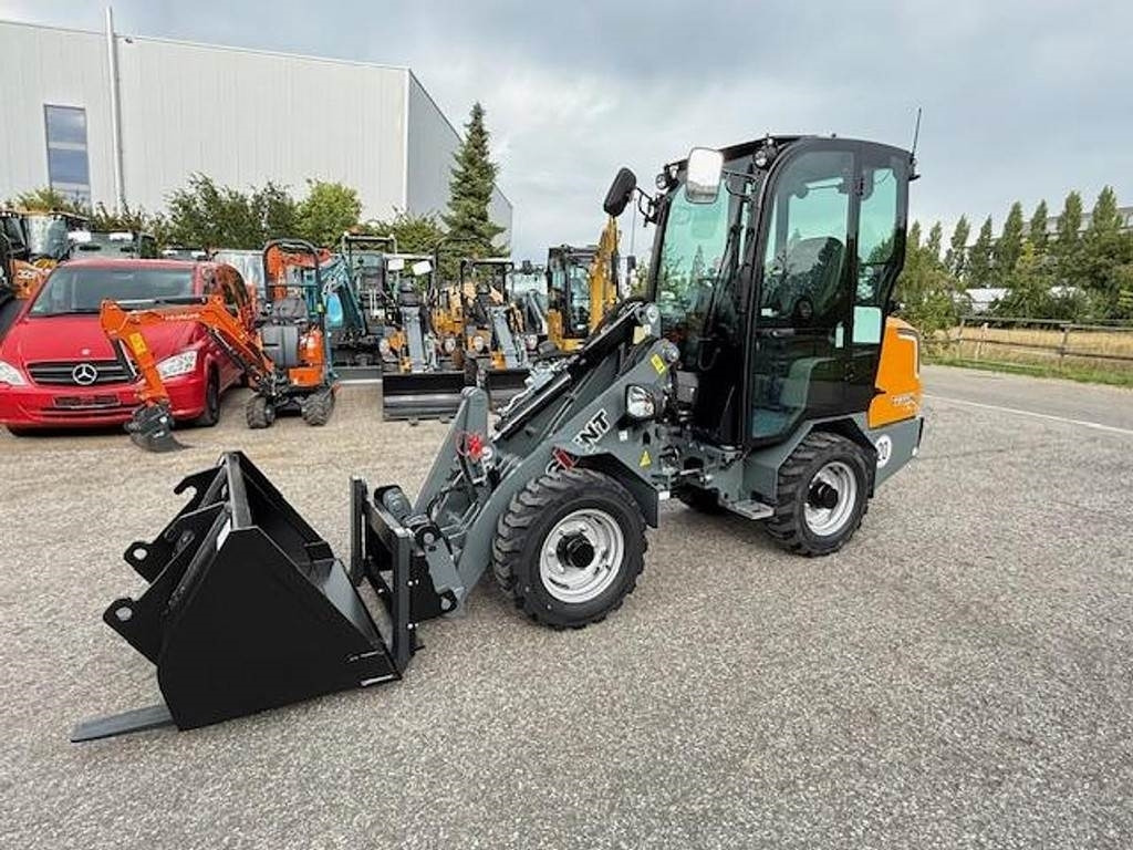 GiANT G2300 X-TRA HD - Riteņu iekrāvējs: foto 1 GiANT G2300 X-TRA HD - Riteņu iekrāvējs: foto 1