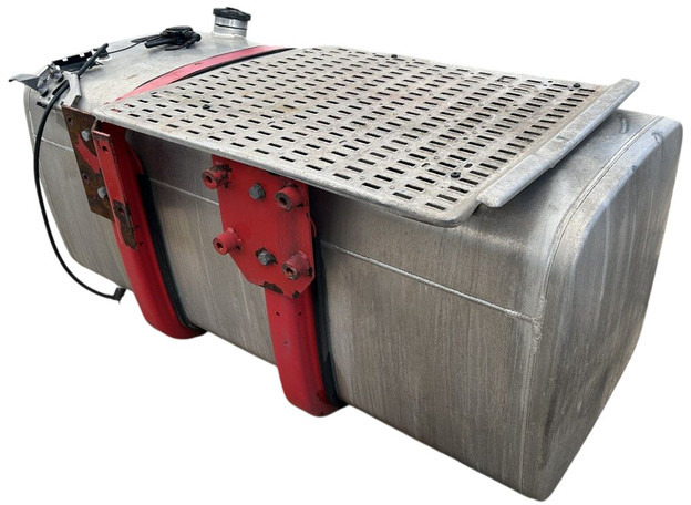 700L with brackets - Degvielas tvertne - Kravas automašīna: foto 5 700L with brackets - Degvielas tvertne - Kravas automašīna: foto 5