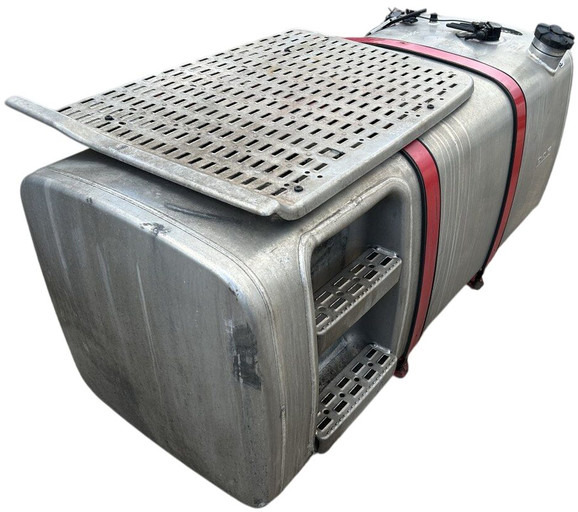 700L with brackets - Degvielas tvertne - Kravas automašīna: foto 2 700L with brackets - Degvielas tvertne - Kravas automašīna: foto 2