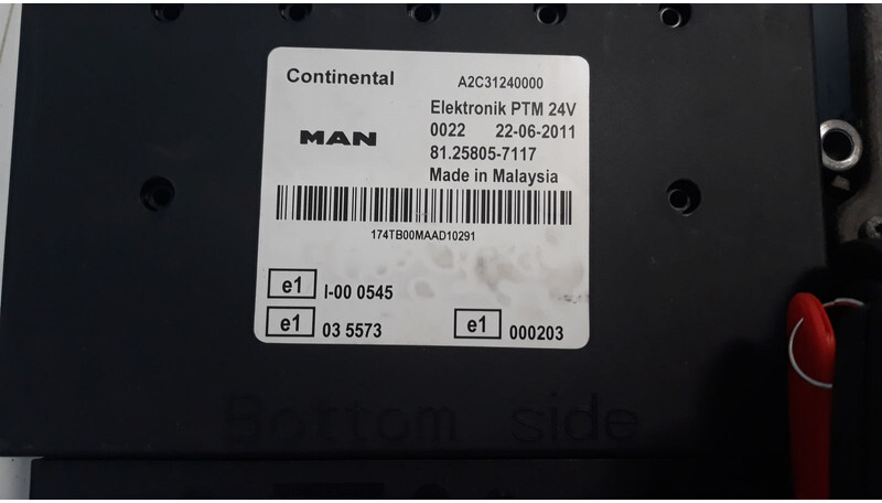 Bosch TGX - Elektroniskais vadības bloks (ECU) - Kravas automašīna: foto 5 Bosch TGX - Elektroniskais vadības bloks (ECU) - Kravas automašīna: foto 5