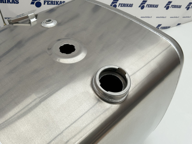 DAF Aluminum fuel tank 325L - Degvielas tvertne - Kravas automašīna: foto 4 DAF Aluminum fuel tank 325L - Degvielas tvertne - Kravas automašīna: foto 4
