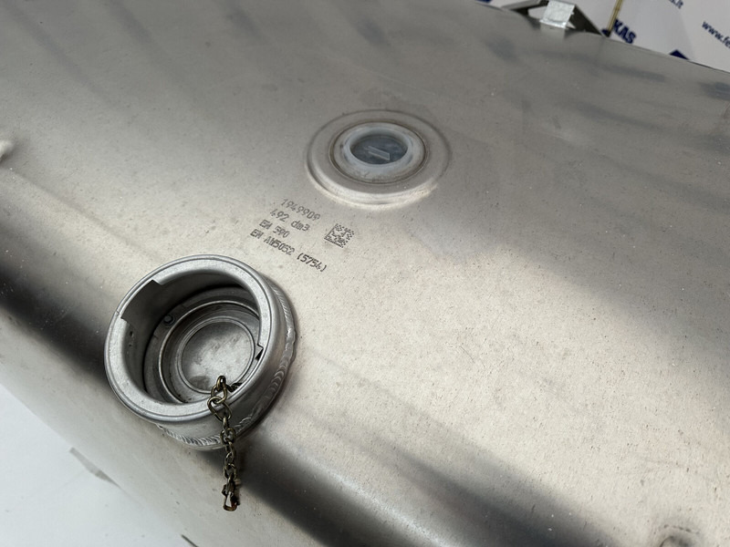 DAF - Degvielas tvertne - Kravas automašīna: foto 4 DAF - Degvielas tvertne - Kravas automašīna: foto 4