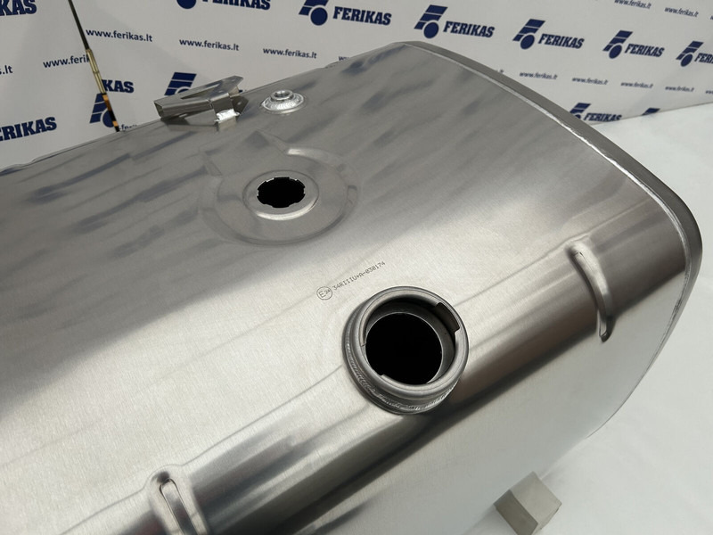 DAF New aluminum fuel tank 335L - Degvielas tvertne - Kravas automašīna: foto 4 DAF New aluminum fuel tank 335L - Degvielas tvertne - Kravas automašīna: foto 4