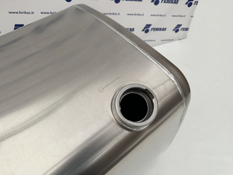 DAF New aluminum fuel tank 995L - Degvielas tvertne - Kravas automašīna: foto 4 DAF New aluminum fuel tank 995L - Degvielas tvertne - Kravas automašīna: foto 4