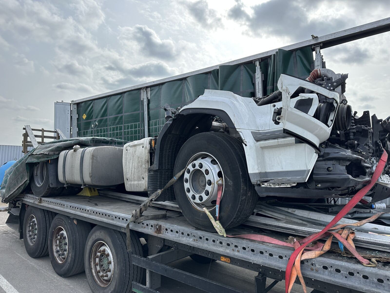 DAF XF 480 FT (XG) parts - Kabīne un interjers - Kravas automašīna: foto 2 DAF XF 480 FT (XG) parts - Kabīne un interjers - Kravas automašīna: foto 2