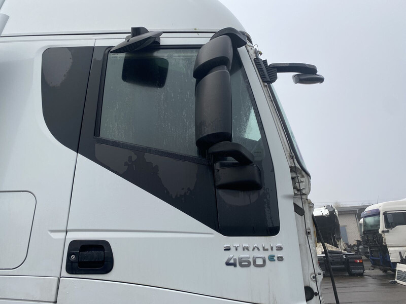 Iveco - Durvis un rezerves daļas - Kravas automašīna: foto 1 Iveco - Durvis un rezerves daļas - Kravas automašīna: foto 1