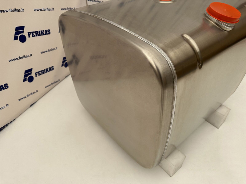 Iveco New aluminum fuel tank 300L - Degvielas tvertne - Kravas automašīna: foto 3 Iveco New aluminum fuel tank 300L - Degvielas tvertne - Kravas automašīna: foto 3