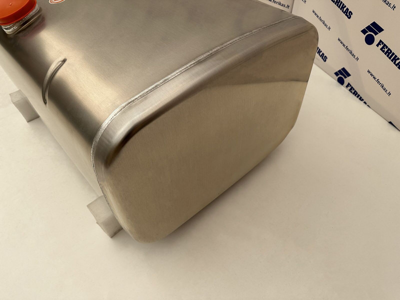 Iveco New aluminum fuel tank 300L - Degvielas tvertne - Kravas automašīna: foto 2 Iveco New aluminum fuel tank 300L - Degvielas tvertne - Kravas automašīna: foto 2