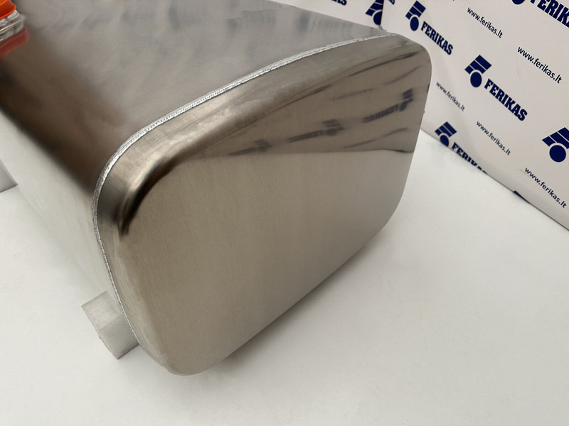 Iveco New aluminum fuel tank 350L - Degvielas tvertne - Kravas automašīna: foto 2 Iveco New aluminum fuel tank 350L - Degvielas tvertne - Kravas automašīna: foto 2