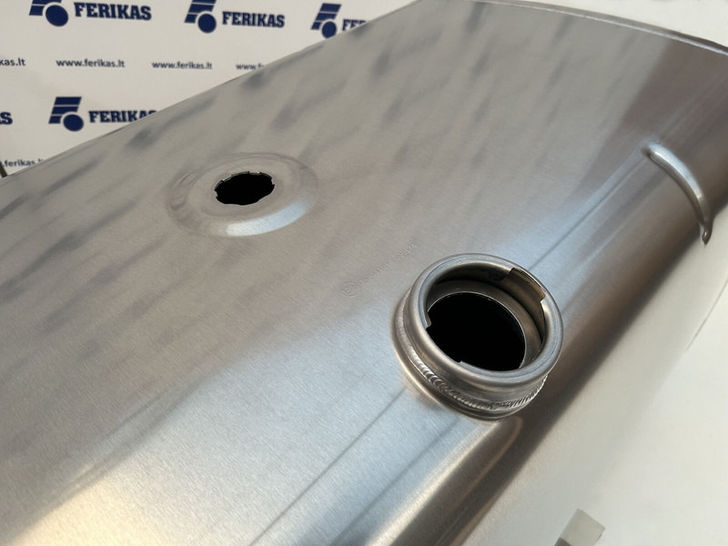 Iveco New aluminum fuel tank 480L - Degvielas tvertne - Kravas automašīna: foto 4 Iveco New aluminum fuel tank 480L - Degvielas tvertne - Kravas automašīna: foto 4