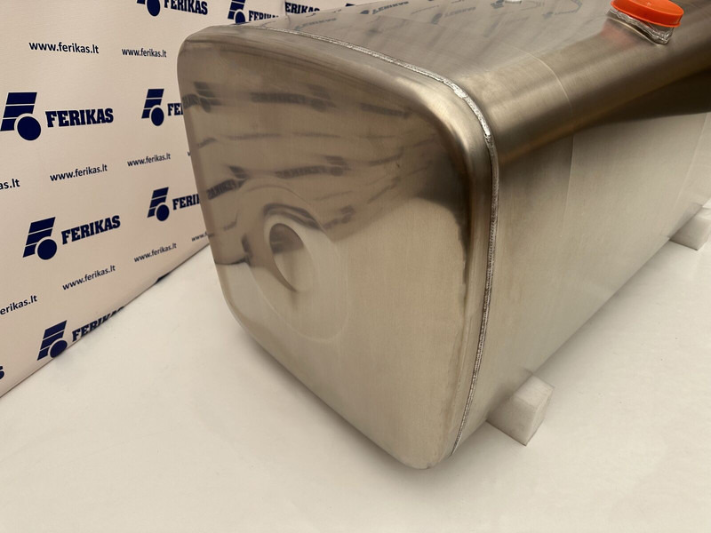 MAN 710 liters fuel tank - Degvielas tvertne - Kravas automašīna: foto 2 MAN 710 liters fuel tank - Degvielas tvertne - Kravas automašīna: foto 2