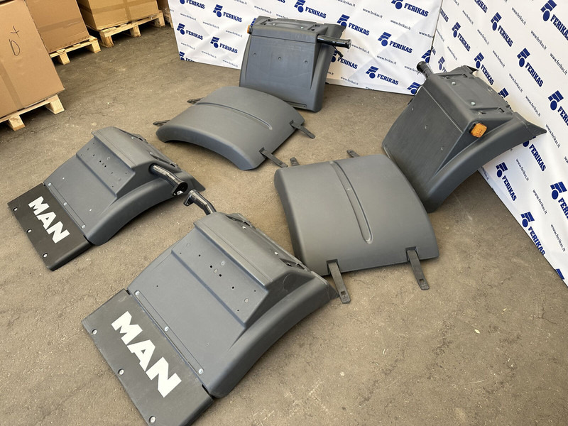 MAN NEW OEM rear mudguards set, fenders - Virsbūve un ārpuse - Kravas automašīna: foto 2 MAN NEW OEM rear mudguards set, fenders - Virsbūve un ārpuse - Kravas automašīna: foto 2