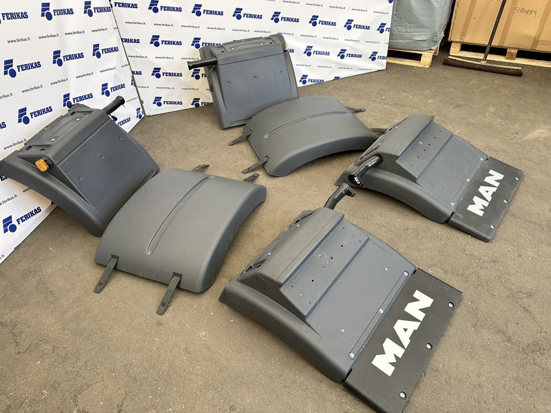 MAN NEW OEM rear mudguards set, fenders - Virsbūve un ārpuse - Kravas automašīna: foto 3 MAN NEW OEM rear mudguards set, fenders - Virsbūve un ārpuse - Kravas automašīna: foto 3