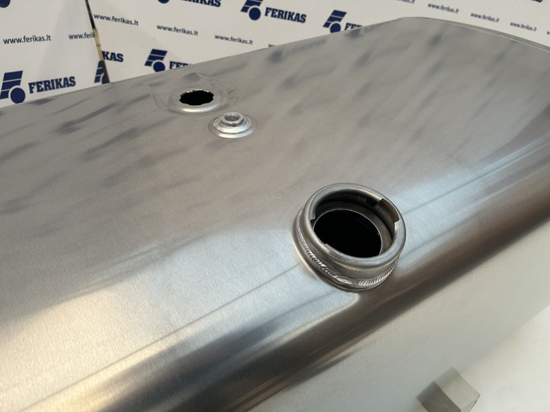 MAN New aluminum fuel tank 480L - Degvielas tvertne - Kravas automašīna: foto 4 MAN New aluminum fuel tank 480L - Degvielas tvertne - Kravas automašīna: foto 4