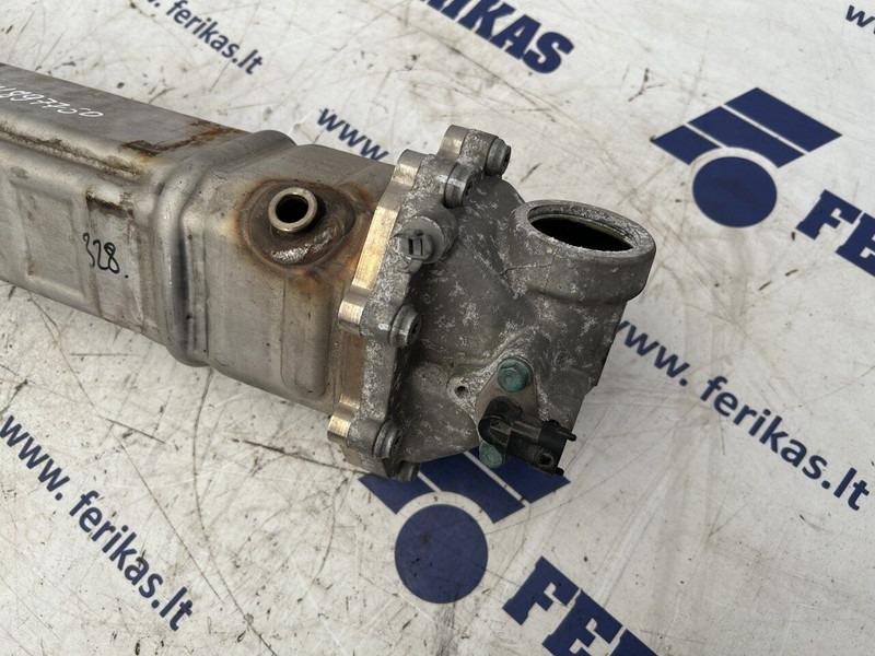 MAN TGX - Izplūdes sistēma - Kravas automašīna: foto 3 MAN TGX - Izplūdes sistēma - Kravas automašīna: foto 3