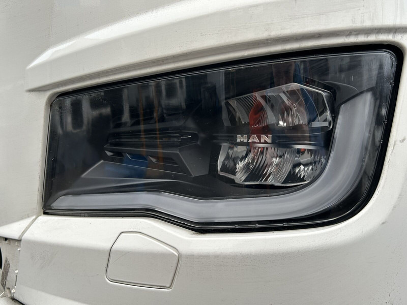 MAN complete bumper - Buferis - Kravas automašīna: foto 4 MAN complete bumper - Buferis - Kravas automašīna: foto 4