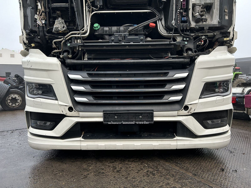 MAN complete bumper - Buferis - Kravas automašīna: foto 1 MAN complete bumper - Buferis - Kravas automašīna: foto 1