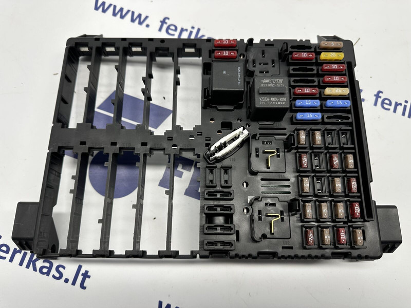 MAN fuse box - Elektrosistēma - Kravas automašīna: foto 2 MAN fuse box - Elektrosistēma - Kravas automašīna: foto 2